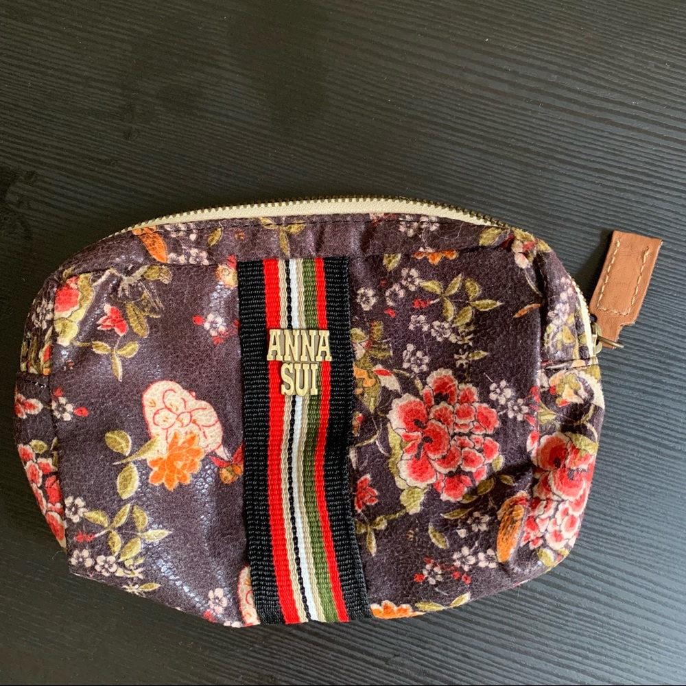 Anna sui bag